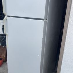 Hotpoint Refrigerator For Sale