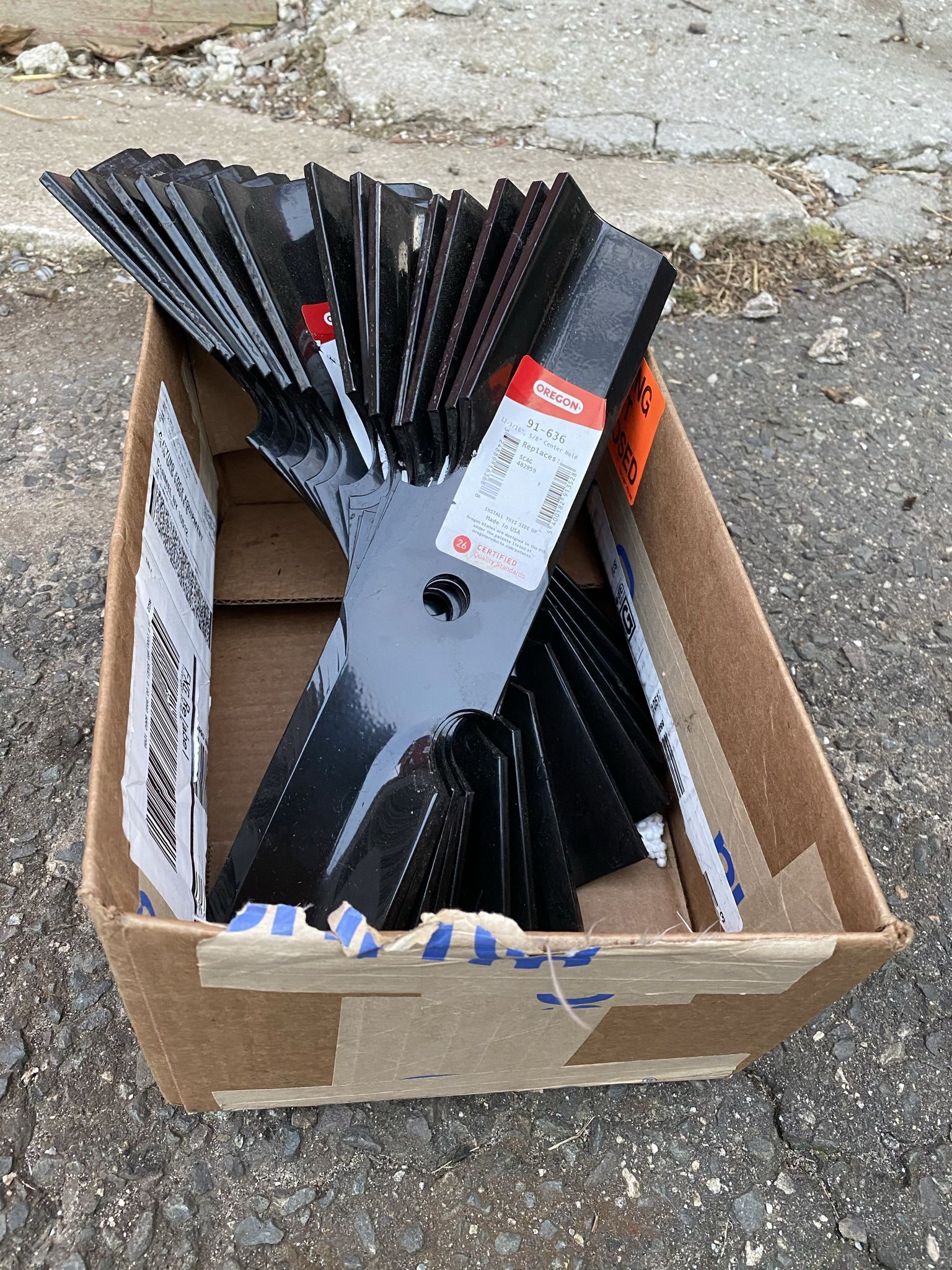 Lawn Mower Blades- SCAG 91-636