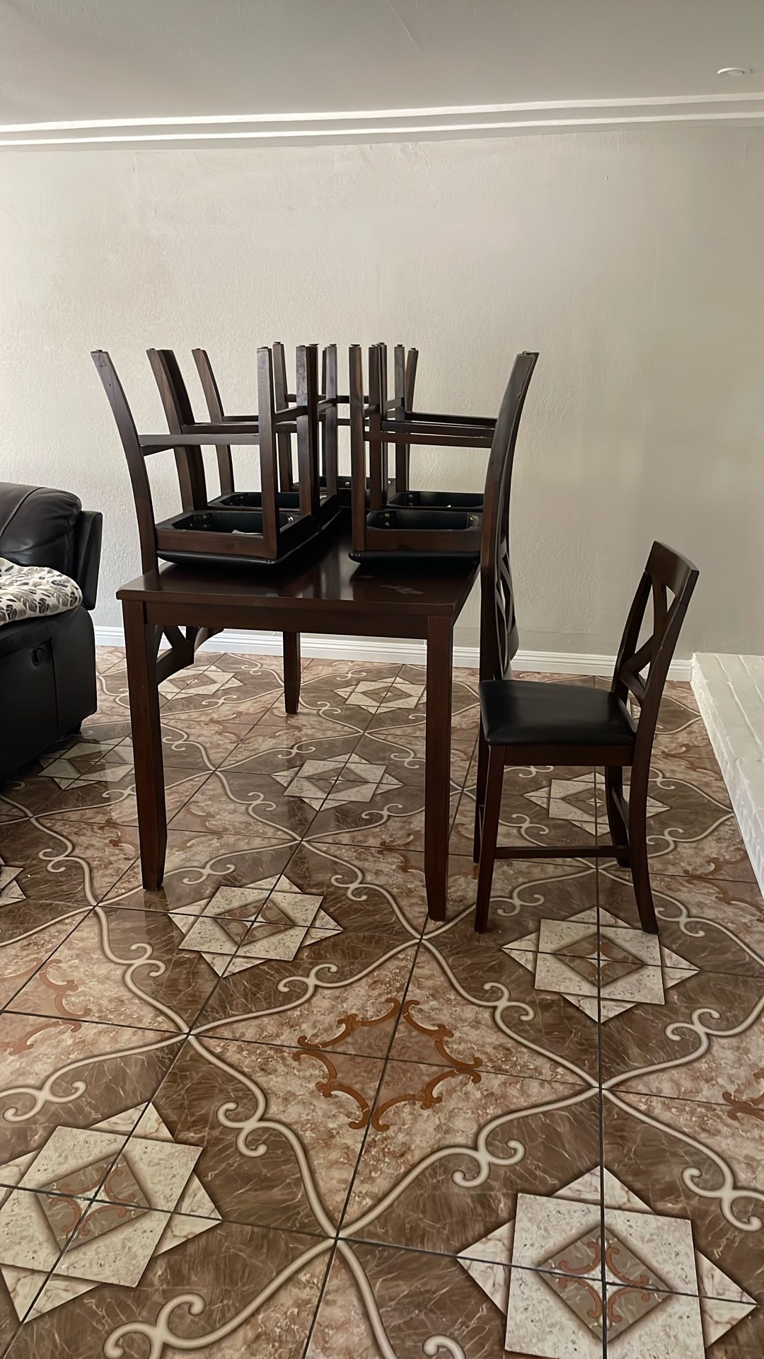 High Top Table Set & TV center