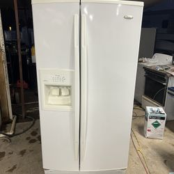 WHIRLPOOL REFRIGERATOR 