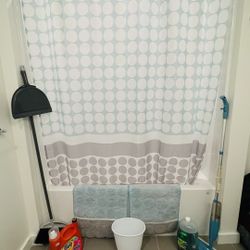 Bathroom + Cleaning Set- Giveaway Price