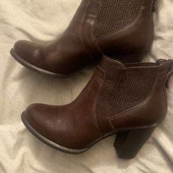 Ugg Brown Boots Size 7