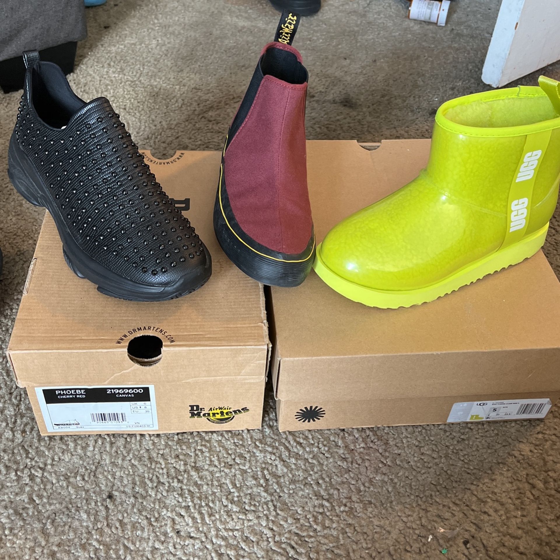 Woman Shoes Uggs Dr Martins An Steve Maddens