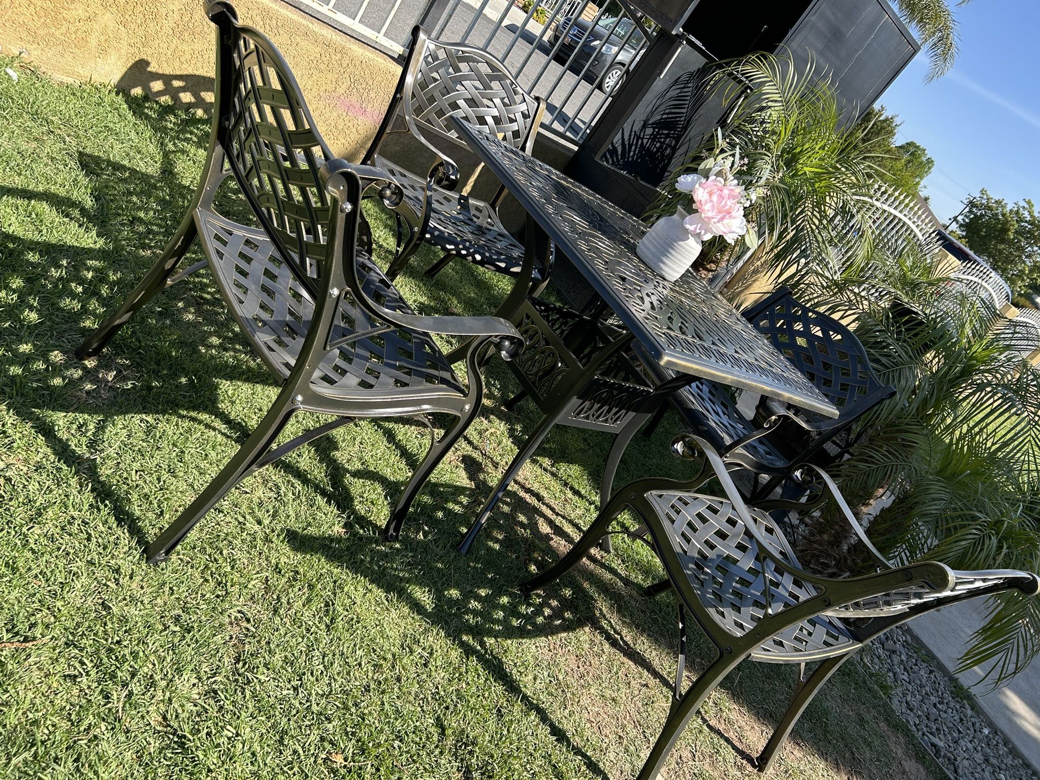 Patio Outdoor Dining Set Brand New
