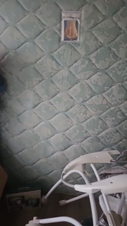 Full Bed - mattress , boxspring & frame