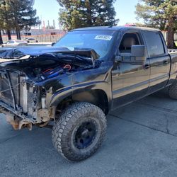 05 Silverado Sierra 2500 HD Diesel 4x4 LLY Part Out Parts