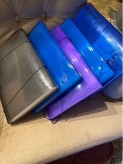 Office supplies: 5 accordion folders.
