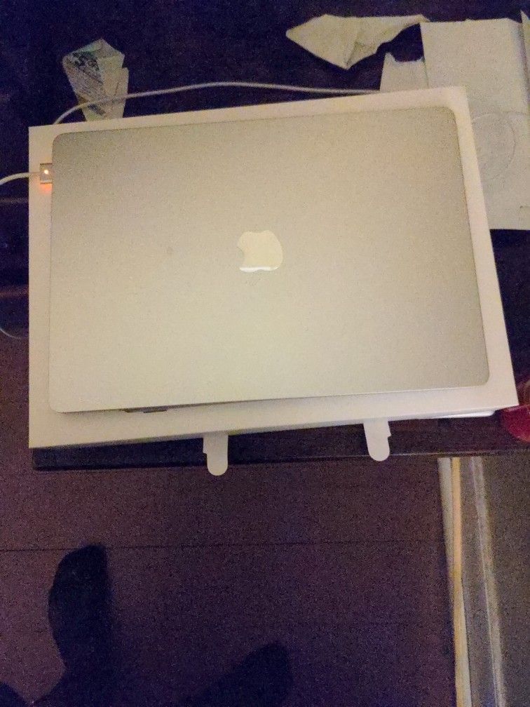Macbook M3 24GB Ram 1TB Hard Drive