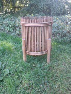 Vintage bamboo / rattan plant stand,