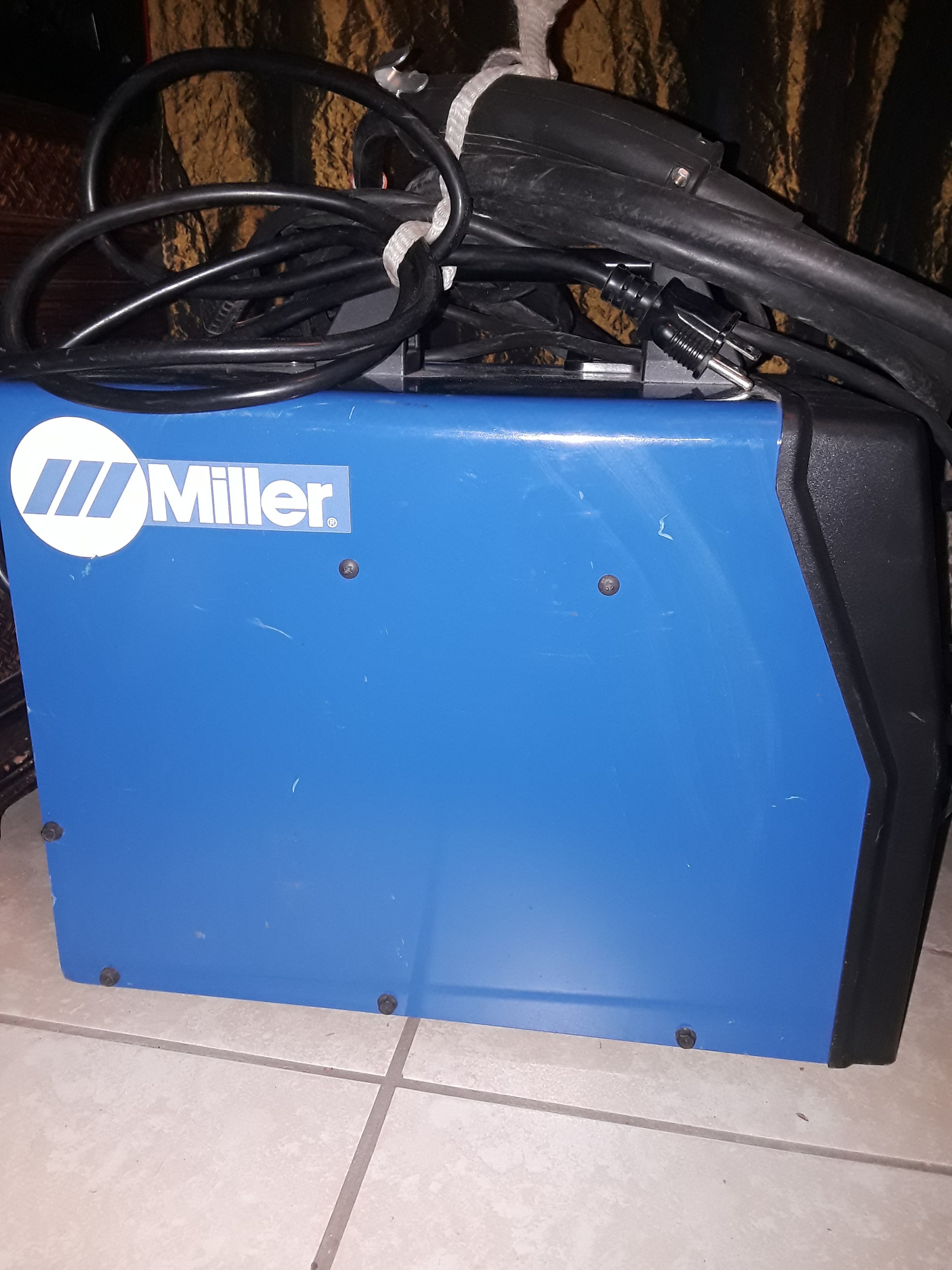 Maquina para soldar miller usada