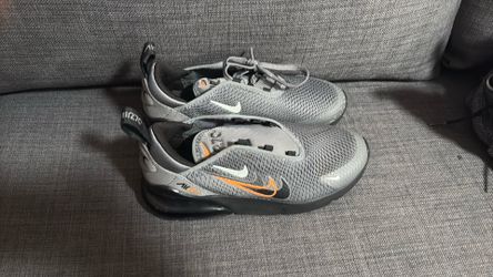 Nikes Boys