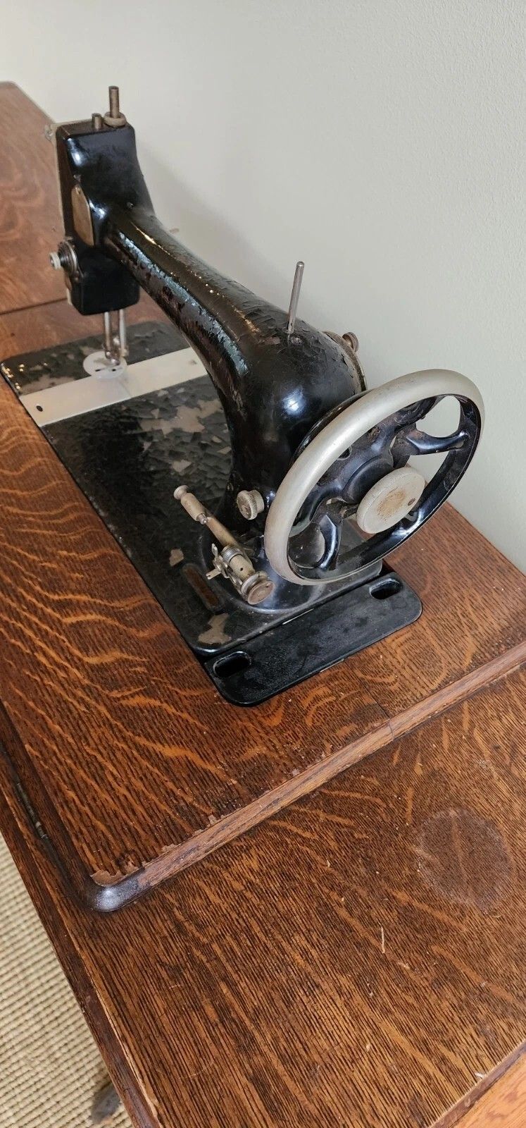 Antique Sewing Machine, Circa 1920s