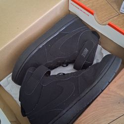 Nike Court borough mid 2