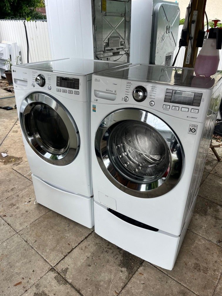 LG Loundry Washer And Dryer