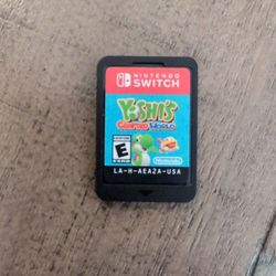 Nintendo Switch Game - Yoshi's Crafted World