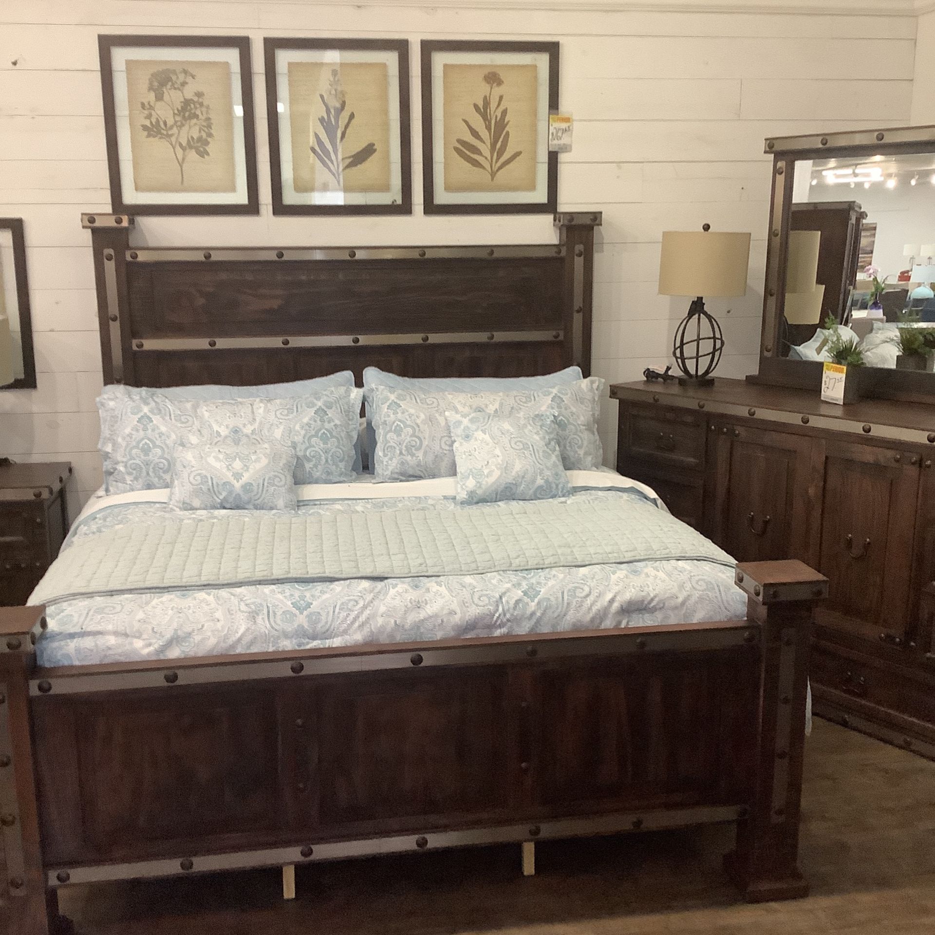 Solid Wood, Six Piece Bedroom Set