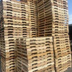 48x40 Semi New Wood Pallet 