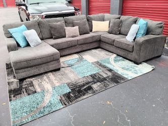Gray U Shaped Sectional Sofa