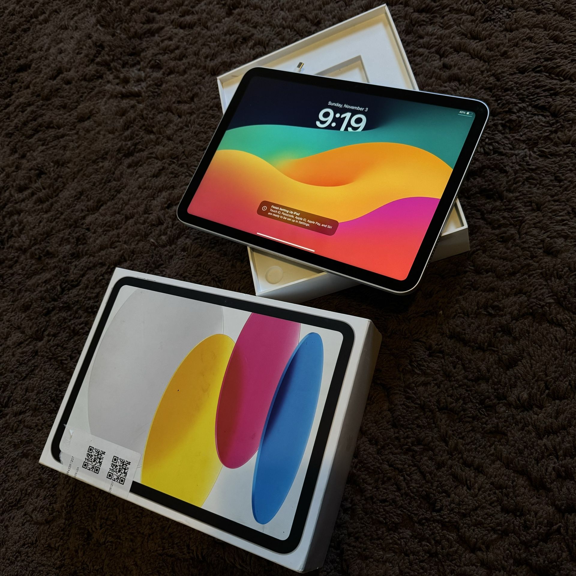 iPad 10th Gen (Like New)