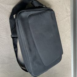 Tuggle Bags Small Laptop iPad Purse Carry On