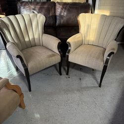 Too Beautiful Chair Come With A Beautiful Coffee Table