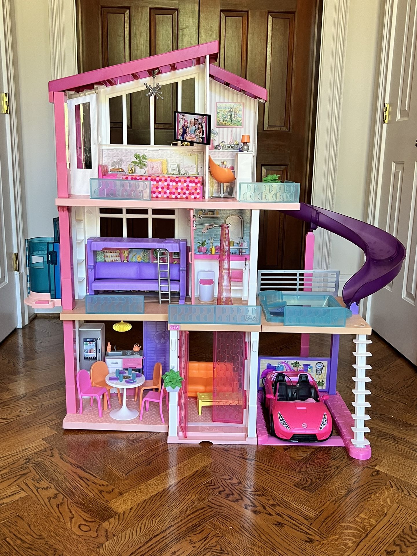 Barbie DreamHouse Dollhouse 