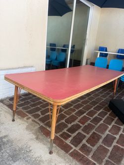 FREE LAKESHORE CLASSROOM TABLE