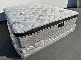 Everything must go. Mattress and box spring | delivery free