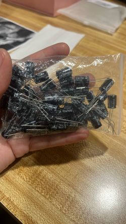 Capacitor 35 V CD110