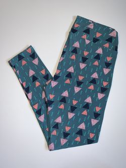 LuLaRoe Tall & Curvy Leggings