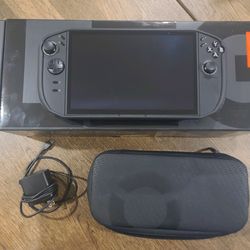 Lenovo Legion Go 2 - AMD Ryzen Z2 Extreme Z2E, 32GB RAM, 1TB Handheld Gaming PC.