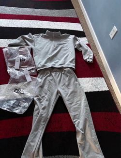 Brand new alo set