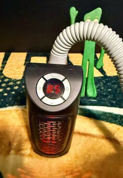 Wunder Warmer Personal Indoor Space Heater. 