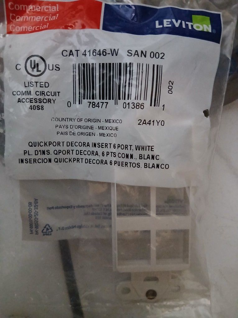 Leviton Quuck Port Decor Plates