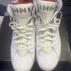Cardinal 7s  Size 13