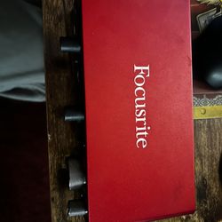 Focusrite Scarlett 2i2