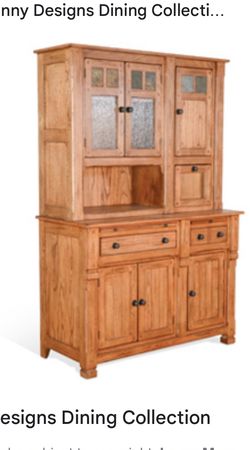 Table Chairs And Hutch