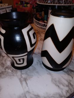 Beautiful hand made vases from Peru