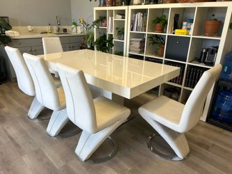Modern High-Gloss White Dining Table & 5 White Leather Chairs