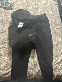 Nike tech