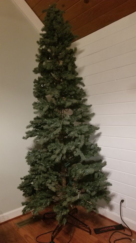 Artificial Christmas tree 8 foot tall for Sale in Murfreesboro, TN