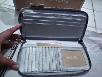 Mk wristlet