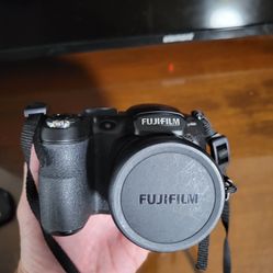 FUGIFILM CAMERA 📷 $100