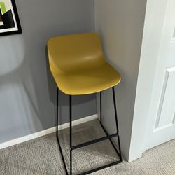 Article Yellow Stool
