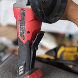 Milwaukee M18 FUEL 18V Lithium-Ion Brushless Cordless 4-1/2 in./5 in. Braking Grinder with Slide Switch (Tool-Only