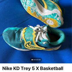 Nike Trey Basquetball.  Side 11