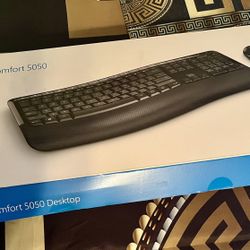 Microsoft Wireless Comfort Desktop Keyboard 