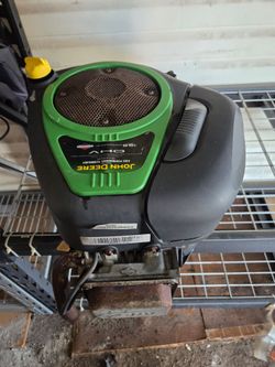 ((READ AD))((19.5hp Briggs Engine)) Riding Mower