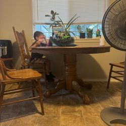 Vintage Oak Dinning Table  Claw Foot With Leaf 4 Chairs 