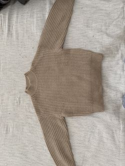 Uniqlo knitted sweater